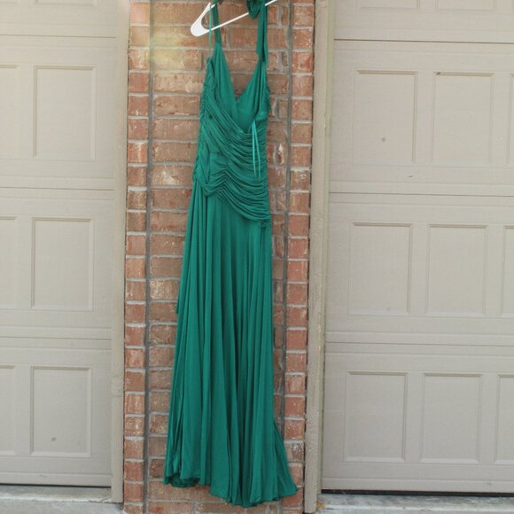 BCBG MaxAzria Full Length Ruched Green Chiffon Formal Dress - Picture 5 of 5